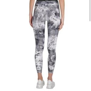 DKNY Womens Cosmos Blue Tie Dye Print 7/8 Length Leggings medium